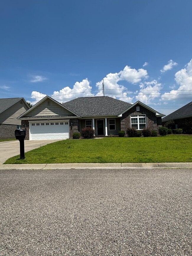 Photo - 531 Waterlily Dr House