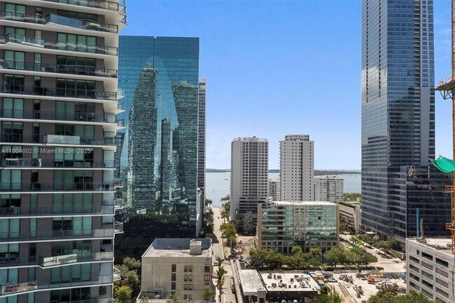 Photo - 60 SW 13th St Unidad 1602 Rental