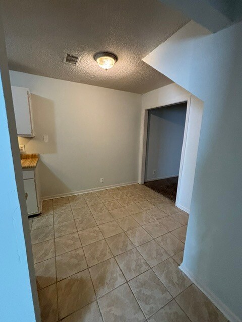 Photo - 755 Burcale Rd