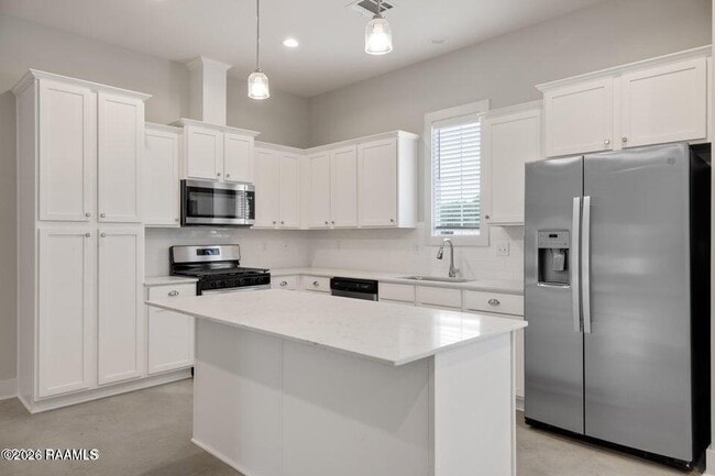 Photo - 107 Satsuma Dr