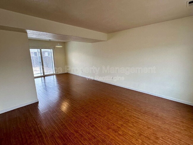 Photo - 5049 Joplin Ct