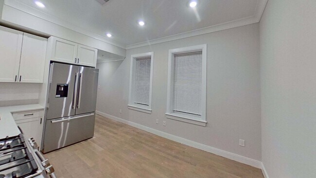 39 Englewood Ave Unit 4