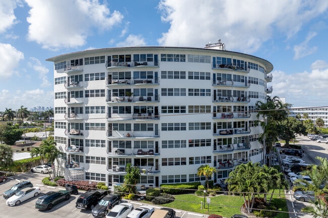 Photo - Le Cercle Condominiums