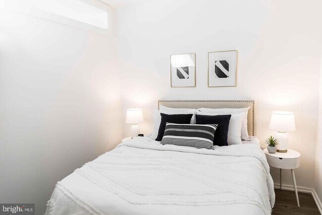 Photo - 1550-1511 11th St NW Unidad 205