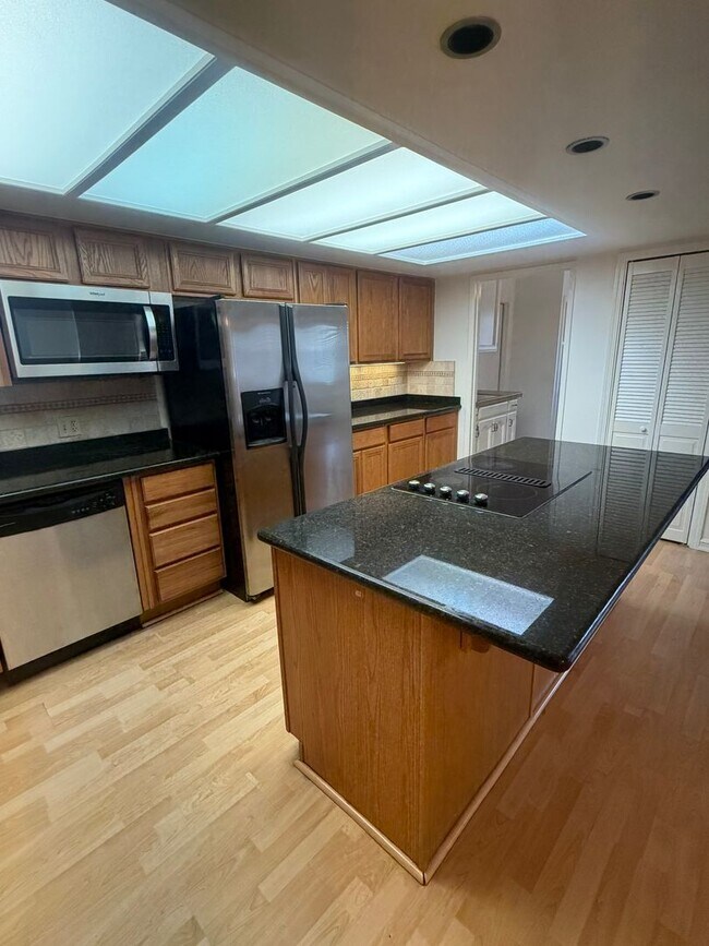 Photo - Charming 3 bedroom 2 bathroom home located in Hanford