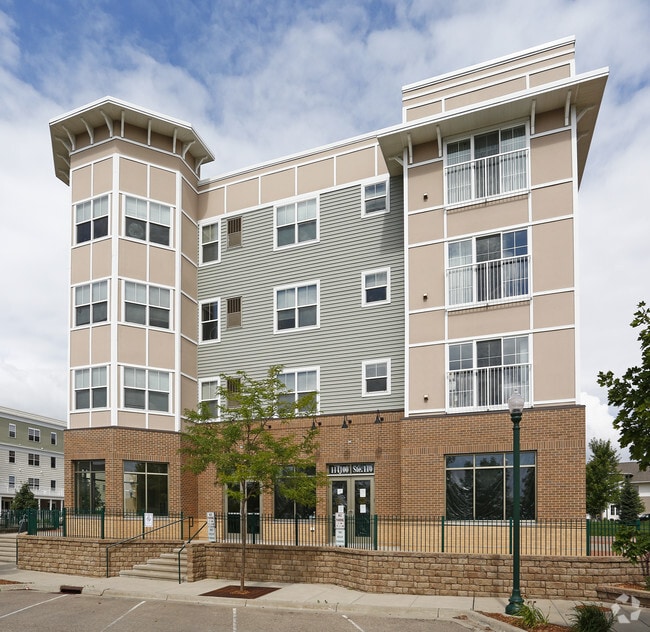 Clover Field Marketplace Apartments For Rent in Chaska, MN