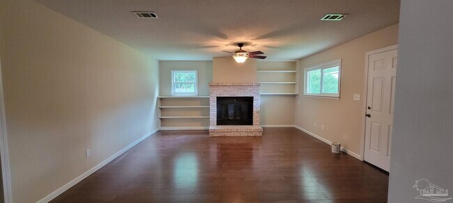 Photo - 6750 Data St