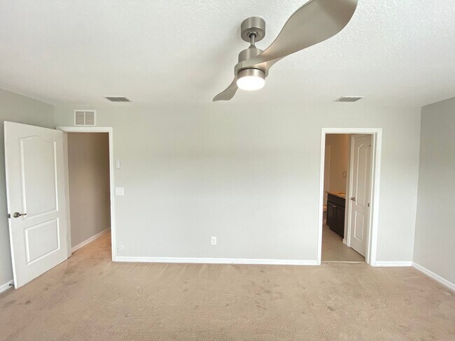 Photo - WINTER SPRINGS!  TUSCANY PLACE TOWNHOME - ...