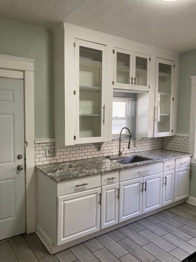 Building Photo - 1426 Lakeland Ave Unit 1426