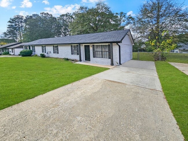 Photo - Charming 3-Bedroom, 1.5-Bath Duplex in Riverdale - Housing Vouchers Accepted