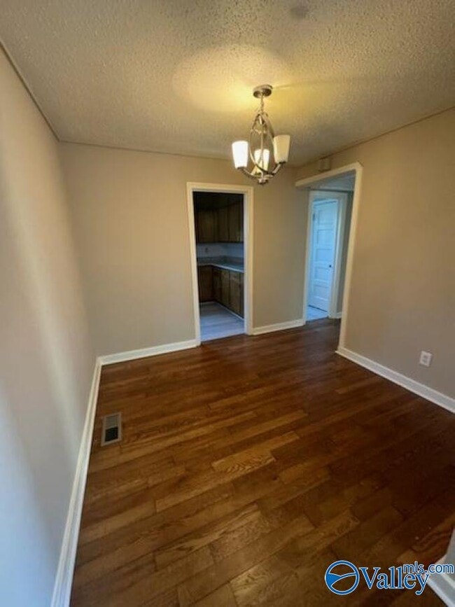 Photo - 3902 Birch Ave SW