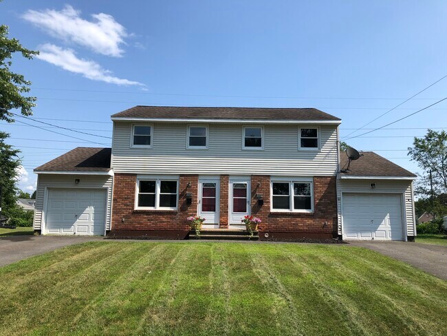 Photo - 22 Commodore St Townhome