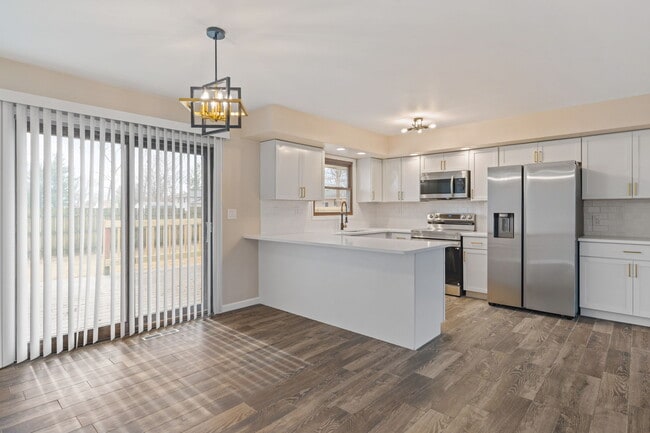Photo - 300 Highland Ave