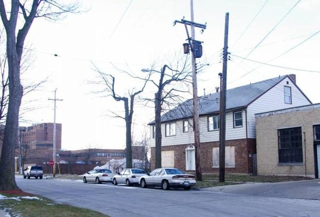 Photo - Venetian Place Apartments
