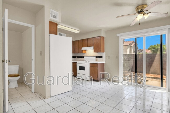 Photo - 4312 Lynnann