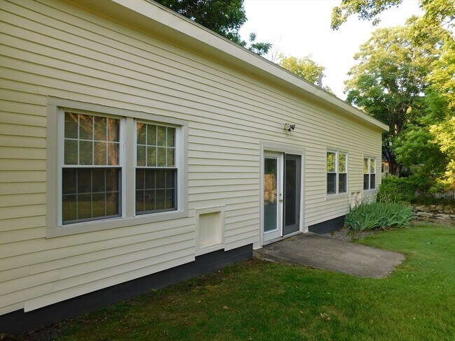 Photo - 250 Parkerville Rd Apartment Unit E