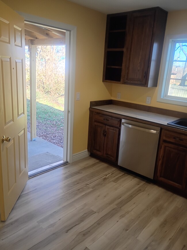 Photo - 914 Jackson St