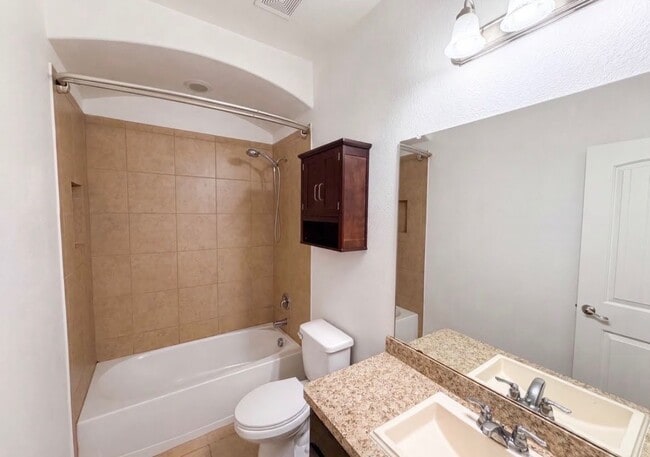 Photo - 1108 Edgewater Dr