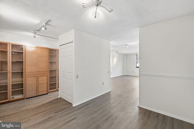 Photo - 1420 Locust St Unidad 23E
