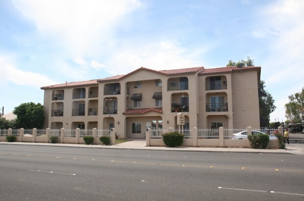 Regency Park Apts