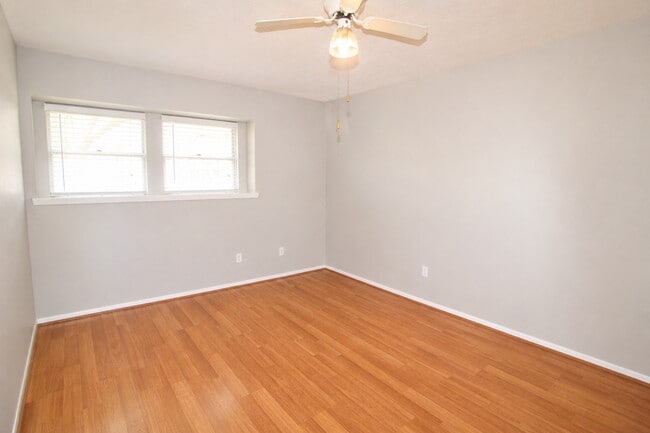 Photo - 13511 Brook Hollow Dr