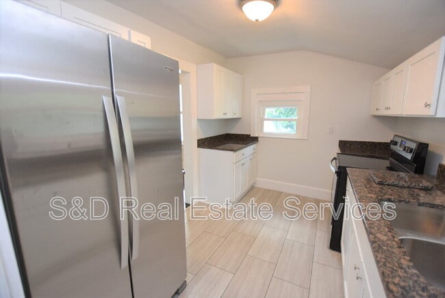 Photo - 213 E Patterson St