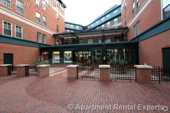 Building Photo - 632 Massachusetts Ave Unit #512 Rental