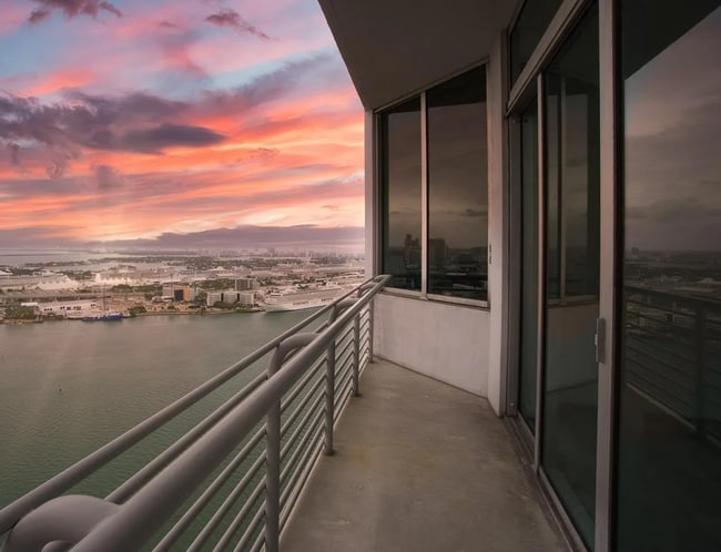 Photo - 335 S Biscayne Blvd Unit LPH08