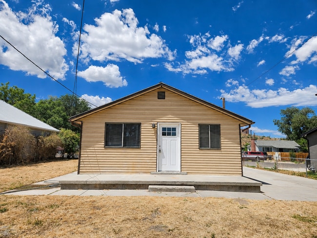 Photo - Spacious 4-Bedroom, 2-Bath Home with Updated Interior