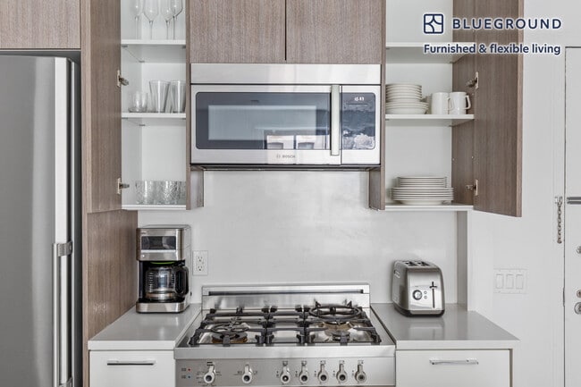 Photo - 311 W 50th St Unit FL6-ID228