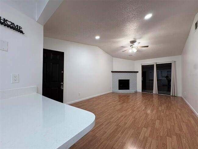 Photo - 1724 Foxhall Cir Unit 1724