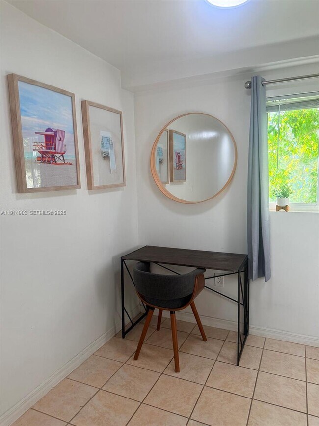 Photo - 821 SW 2nd St Unit 10