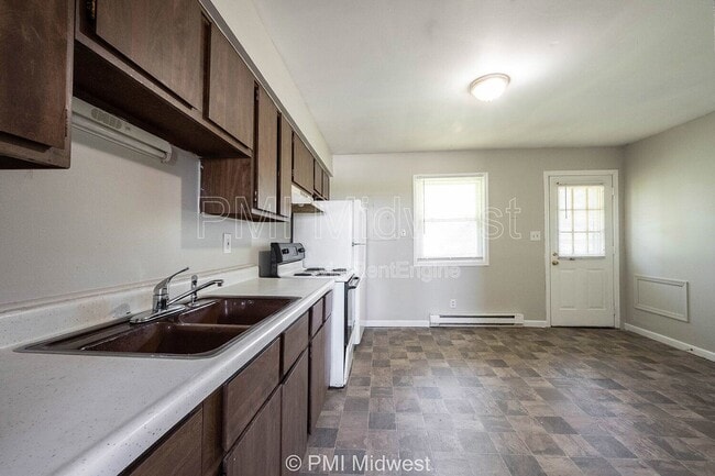 Photo - 2950 W U.S. 52 Apartamento Unidad 9