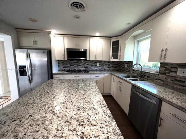 Photo - 5 Marabella Ave