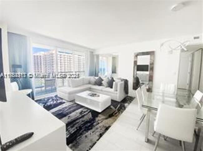 Building Photo - 3101 Bayshore Dr Unit # 1906 Rental