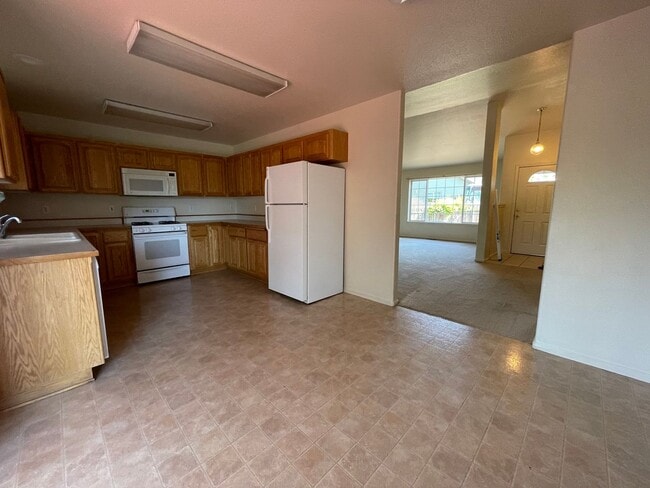 Photo - 3 bedroom house with garage