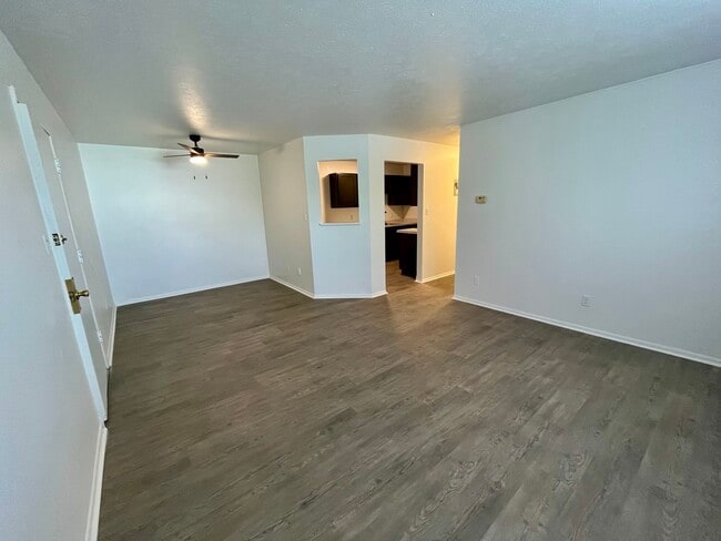 Typical Living Dining NF 81 2B 1B
