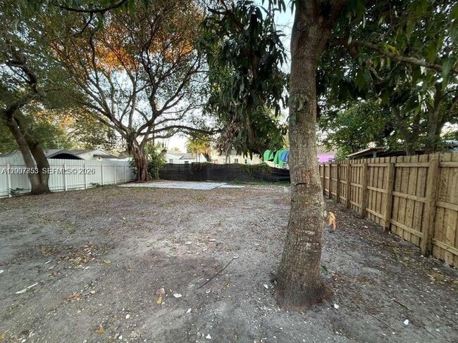 Photo - 854 NW 76th St