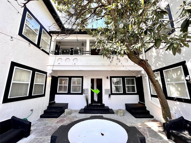 Photo - 415 Fairview St Unit 4