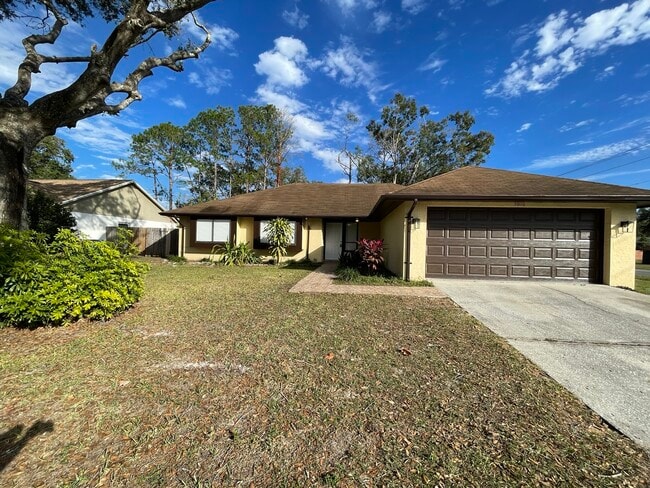 Building Photo - 5010 Pennsbury Dr