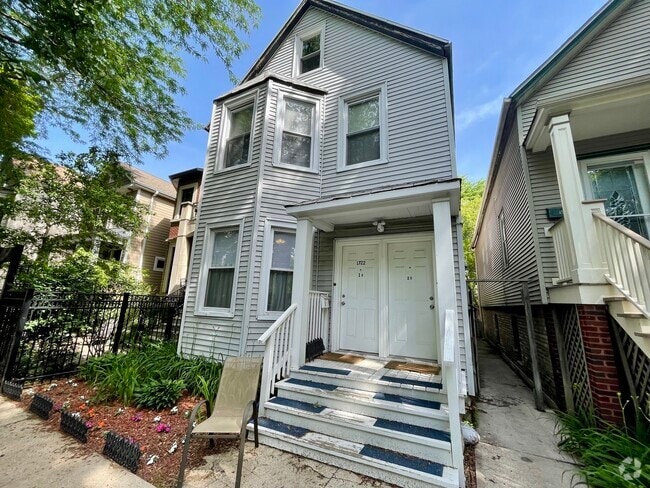 Building Photo - 1722 W Nelson St Rental