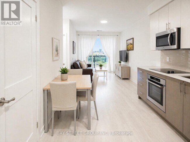 Photo - 415 Main St W Unit 708