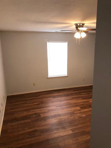 Photo - 221 Addison St