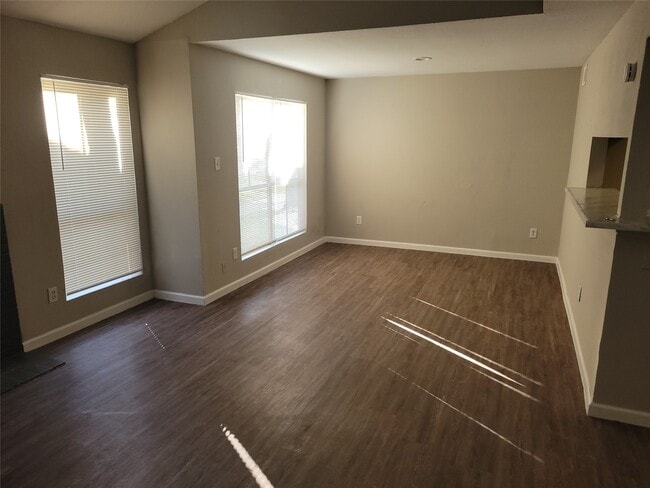 Photo - 7200 W T C Jester Blvd Unidad 2403