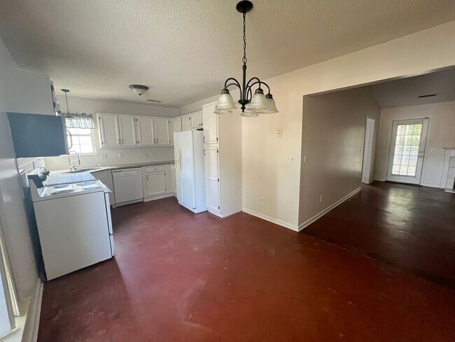 Photo - 3 Bedroom 2 Bath House in Hemmingwood - West Ashley