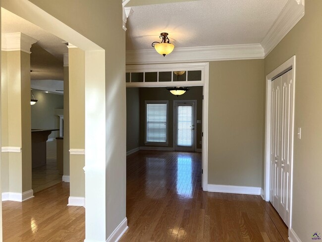 Photo - 104 Prestige Dr