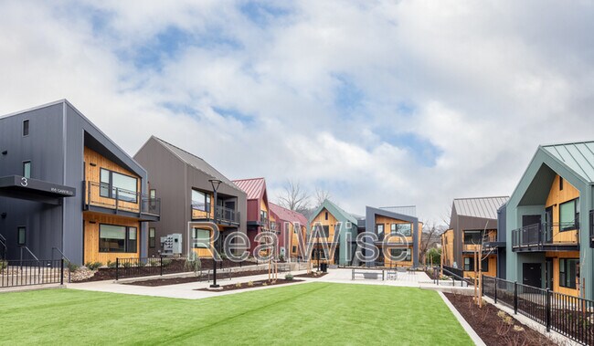 Photo - 168 Garfield St