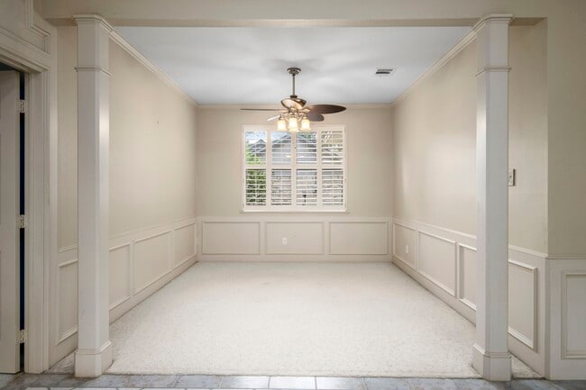 Photo - 14151 Buckingham Ln