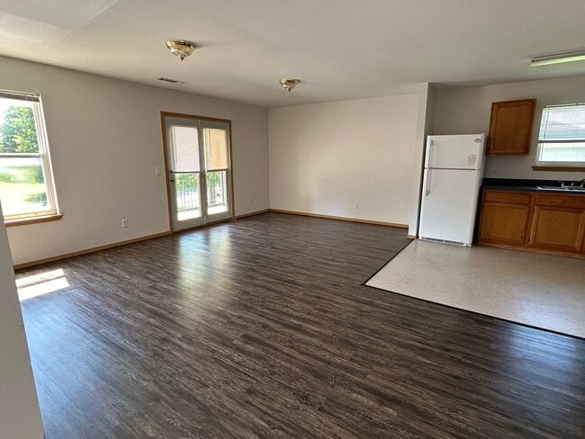 Photo - 316 Erin Pl Unidad 316 Erin Place #201