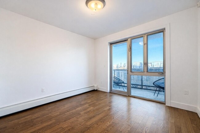 Photo - 143 Skillman Ave Unidad 5B